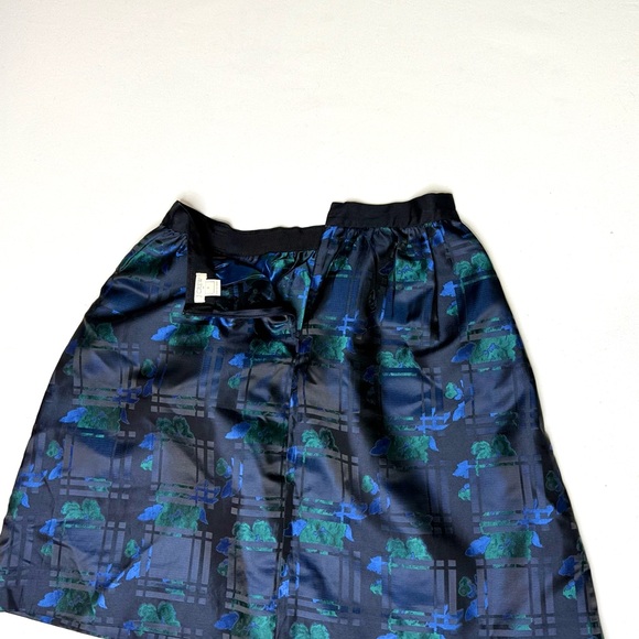 J. Crew Navy and Teal Floral Plaid Jacquard A-Line Mini Skirt w Pockets Size 4 - Picture 2 of 6